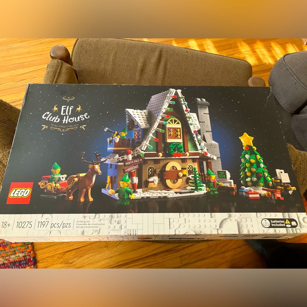 Elf Club House Lego Set 10275